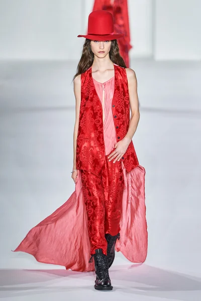 Look 5